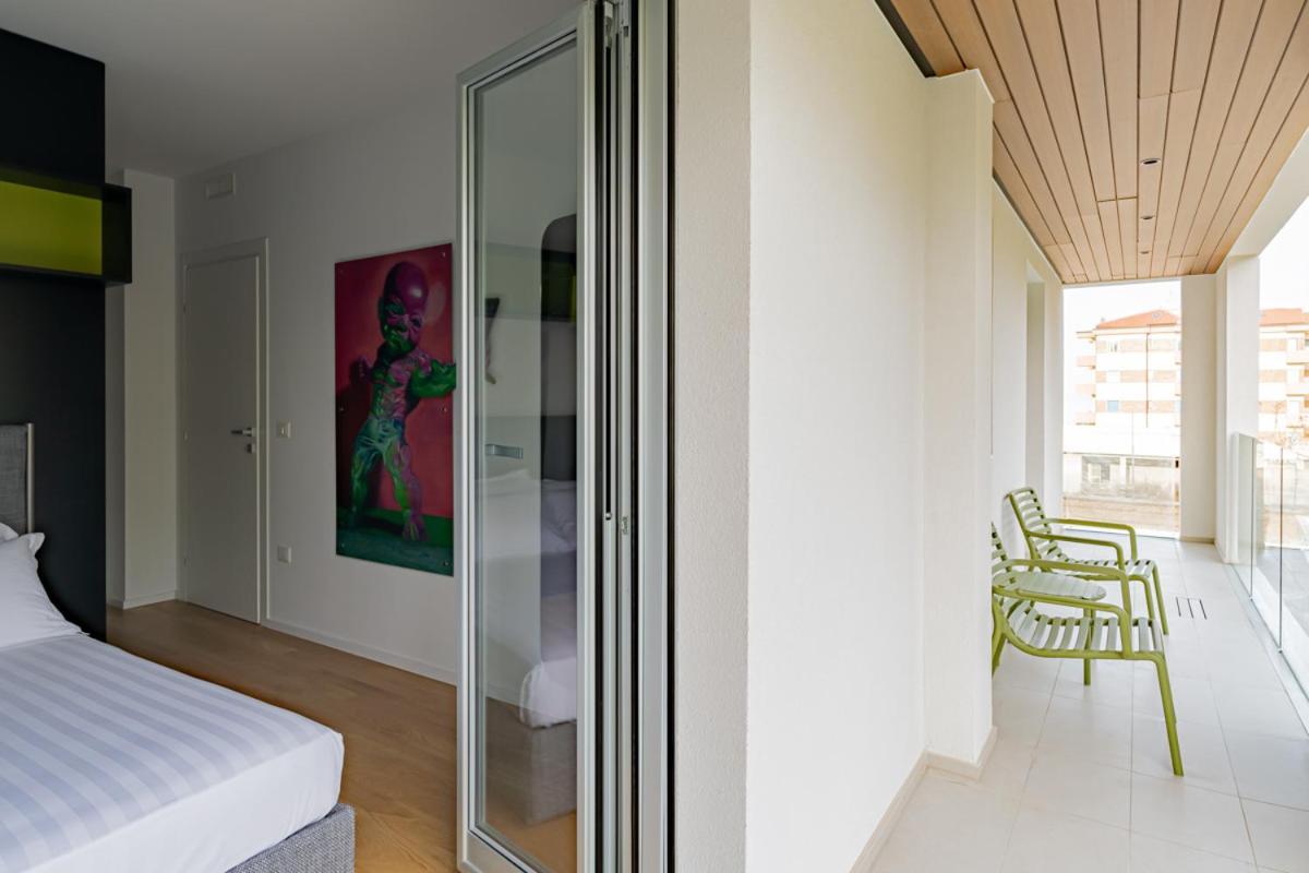 Marina Gardens Boutique&Suites Франкавілла-аль-Маре Номер фото